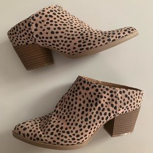 Universal Thread Womens Leopard Wedge Heel Boot, Size 7